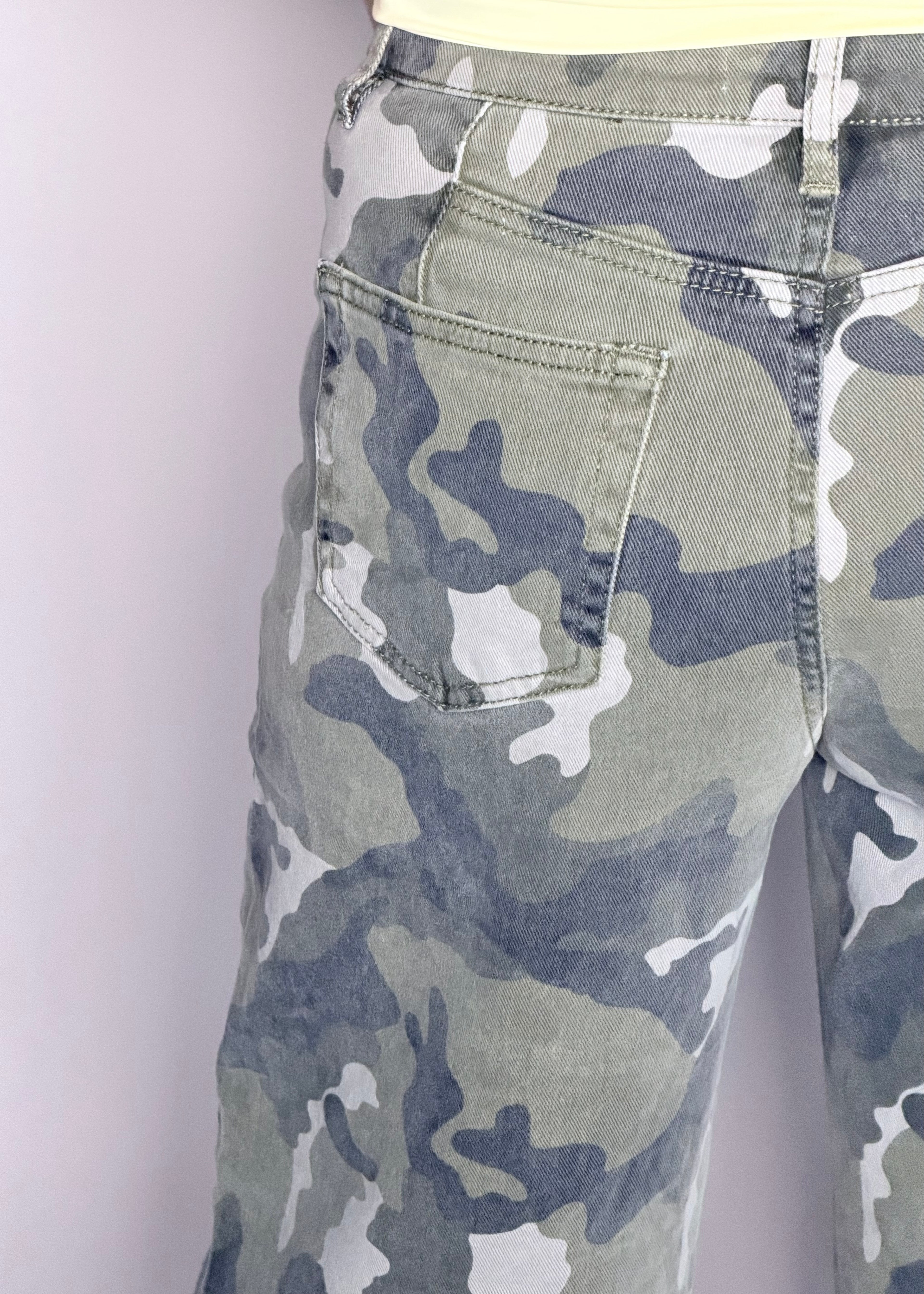 Amulet High-rise Wide Leg Crop Camouflage Cuffed Hem