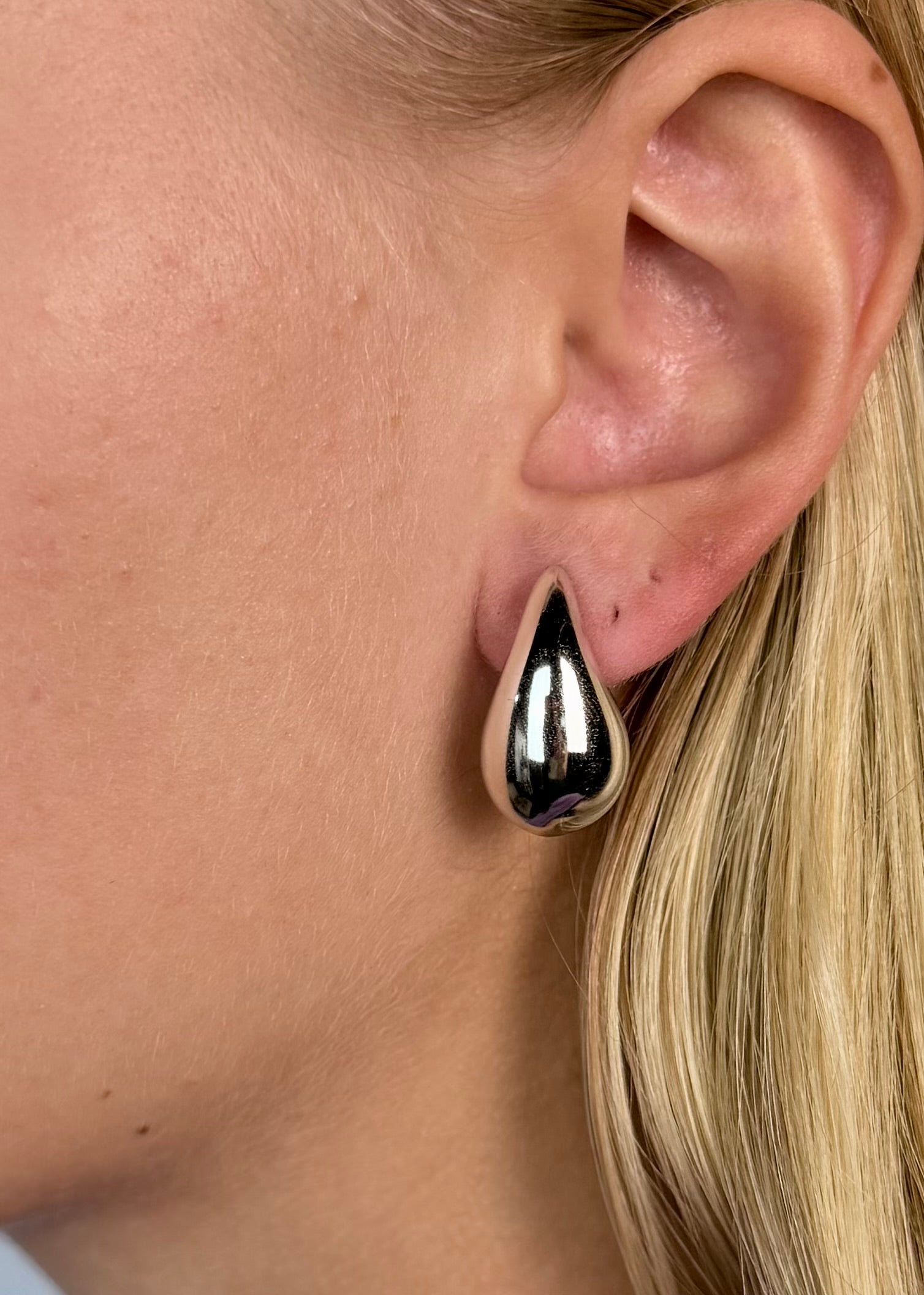 Molten Drop Stud Earrings