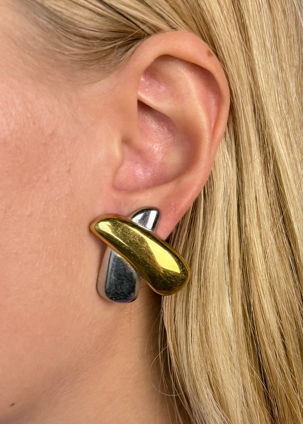 Meet Me in the Middle Earrings