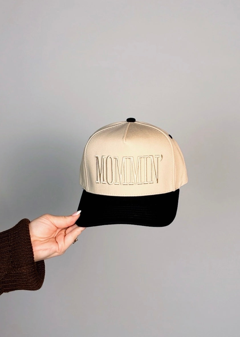 Mommin' Trucker Hat - Black