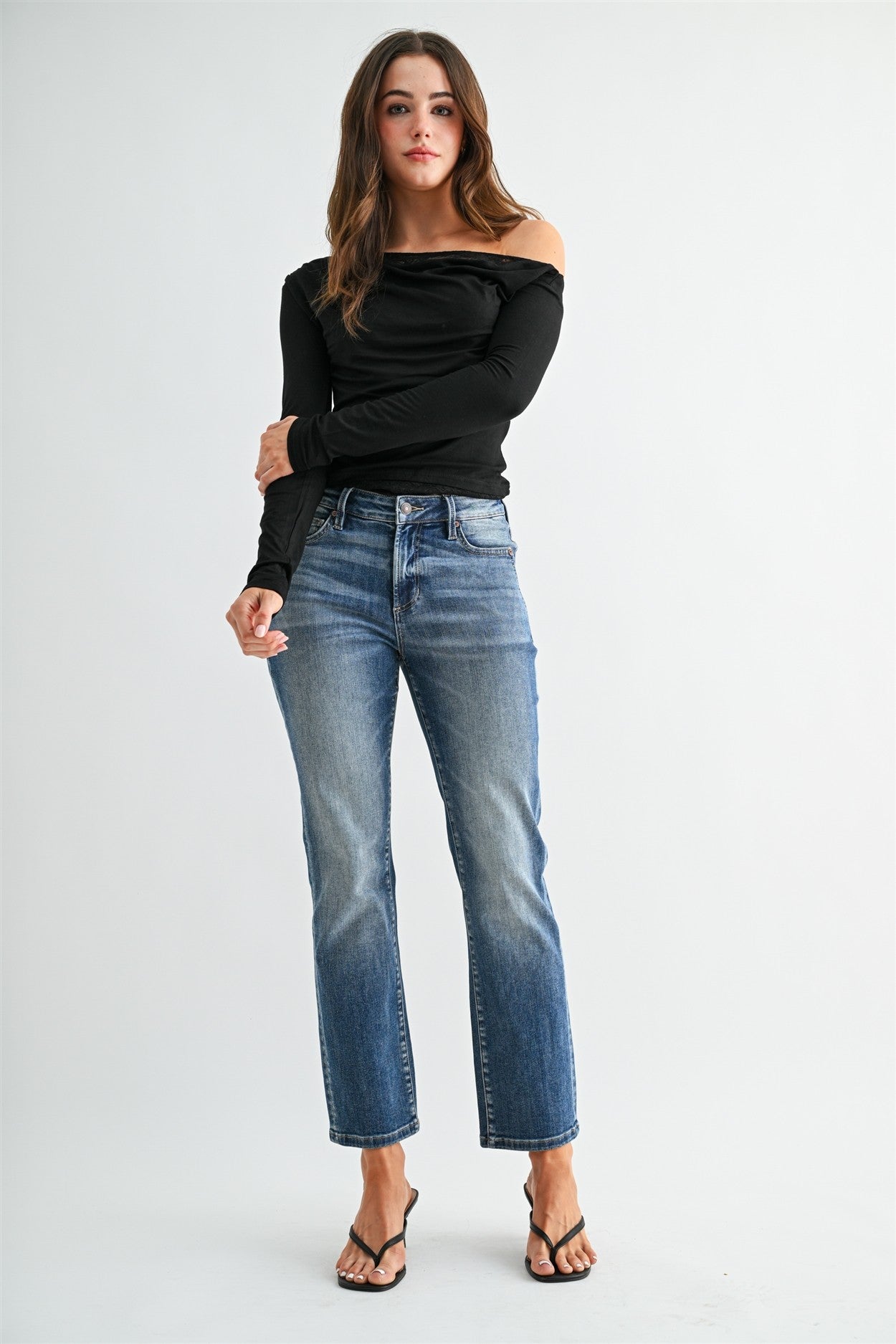 Abbey Mid-rise Straight Ankle Twist Pocket Denim